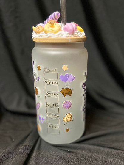 Iced Coffee Lovers 16 oz Frosted Glass Can Glass Tumbler Decorated Bamboo Lid Decoden Top Cafecito y Chisme Frosted Glass - The Deco Den